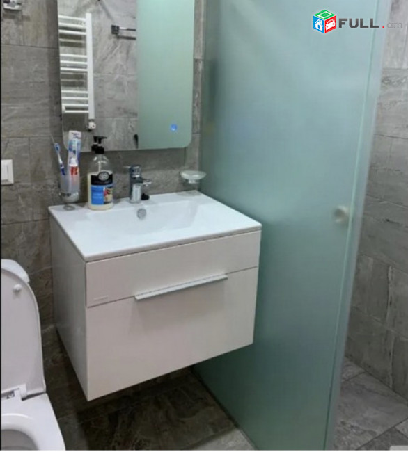 IN0333 Վարձով 2 սենյականոց բնակարան Թումանյան փողոցում