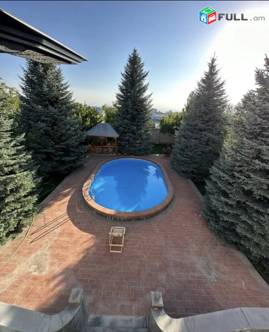 IN0352 Երեք հարկանի քարե տուն Բագրևանդի փողոցում Նոր Նորքում, 2400 ք.մ., 3+ սանհանգույց