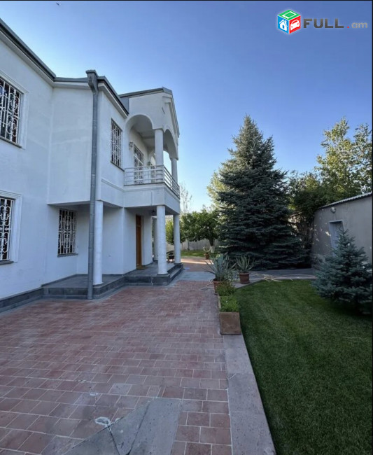 IN0352 Երեք հարկանի քարե տուն Բագրևանդի փողոցում Նոր Նորքում, 2400 ք.մ., 3+ սանհանգույց