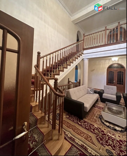 IN0352 Երեք հարկանի քարե տուն Բագրևանդի փողոցում Նոր Նորքում, 2400 ք.մ., 3+ սանհանգույց