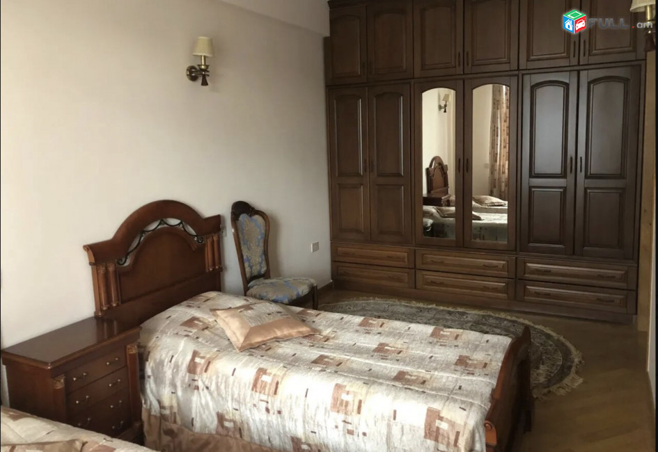 IN0355 Վարձով 3 սենյականոց բնակարան նորակառույց շենքում Մովսես Խորենացու փողոցում