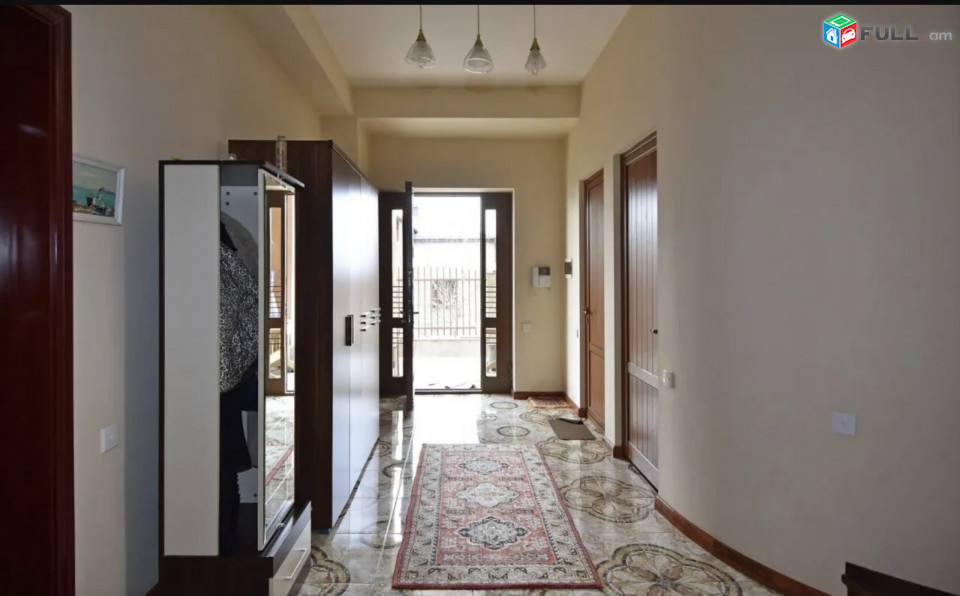 IN0380 Չորս հարկանի քարե տուն, Նազարբեկյան թաղամաս Աջափնյակում