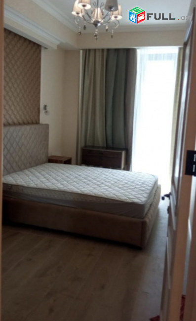IN0400 Վարձով 3 սենյականոց բնակարան նորակառույց շենքում Վերին Անտառային փողոցում