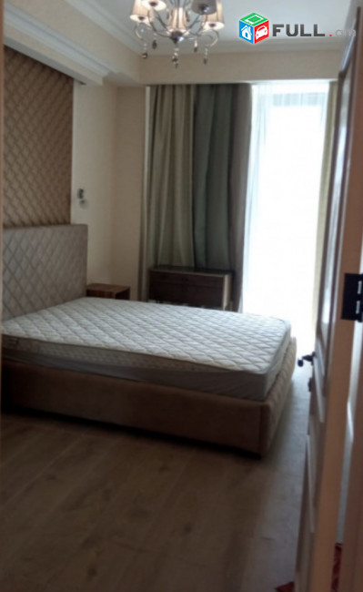 IN0400 Վարձով 3 սենյականոց բնակարան նորակառույց շենքում Վերին Անտառային փողոցում