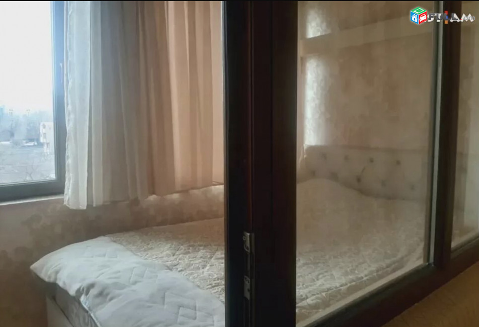 IN0403 Վարձով 3 սենյականոց բնակարան Ծատուրյան փողոցում
