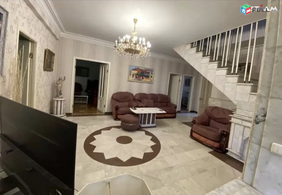 IN0413 Երկու հարկանի քարե տուն Վահրամ Փափազյան փողոցում Արաբկիրում, 350 ք.մ., 3+ սանհանգույց