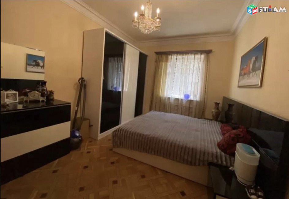 IN0413 Երկու հարկանի քարե տուն Վահրամ Փափազյան փողոցում Արաբկիրում, 350 ք.մ., 3+ սանհանգույց