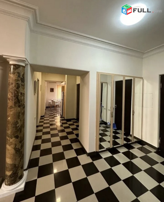 IN0422 Վարձով 4 սենյականոց բնակարան Տերյան փողոցում