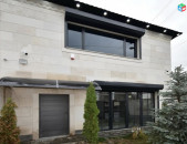 IN0436 Երկու հարկանի քարե տուն Ռոստոմի փողոցում կենտրոնում, 200 ք.մ., 3+ սանհանգույց, կապիտալ վերանորոգված