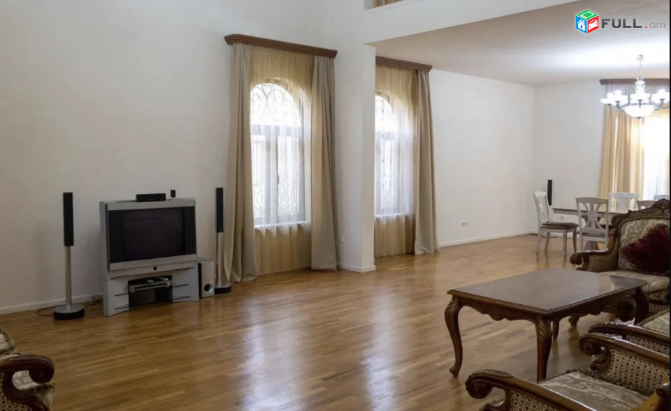 IN0439 Երեք հարկանի տուն Աջափնյակում Վահագնի Թաղամաս 