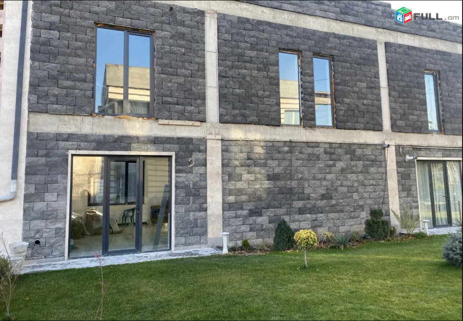 IN0443 Երեք հարկանի թաունհաուզ Ծարավ Աղբյուրի փողոցում Ավանում, 160 ք.մ., 2 սանհանգույց