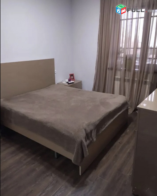 IN0446 Երկու հարկանի քարե տուն Ծարավ աղբյուրի փողոցում Ավանում, 300 ք.մ., 2 սանհանգույց