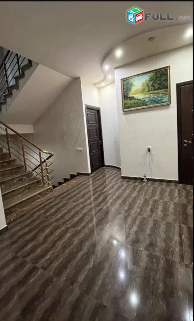 IN0447 Չորս հարկանի քարե տուն,Մարշալ Բաբաջանյան փողոցում,Ավանում, 400 ք.մ., 2 սանհանգույց, եվրովերանորոգված