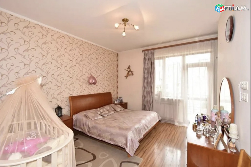 IN0448 Երկու հարկանի քարե տուն Ծարավ Աղբյուրի փողոցում Ավանում, 240 ք.մ., 3+ սանհանգույց, եվրովերանորոգված