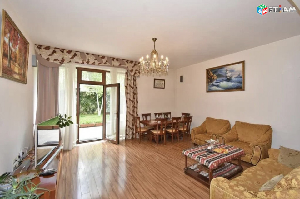 IN0448 Երկու հարկանի քարե տուն Ծարավ Աղբյուրի փողոցում Ավանում, 240 ք.մ., 3+ սանհանգույց, եվրովերանորոգված