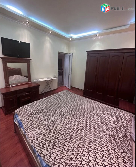 IN0466 Մեկ հարկանի քարե տուն Սարմենի փողոցում կենտրոնում, 200 ք.մ., 2 սանհանգույց, կապիտալ վերանորոգված
