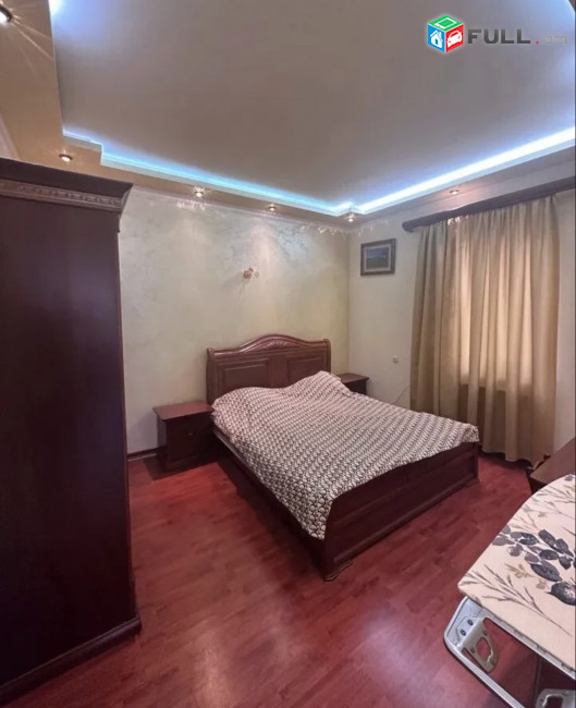 IN0466 Մեկ հարկանի քարե տուն Սարմենի փողոցում կենտրոնում, 200 ք.մ., 2 սանհանգույց, կապիտալ վերանորոգված