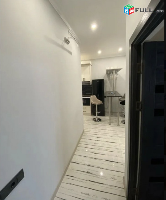 IN0472 Վարձով 2 սենյականոց բնակարան նորակառույց շենքում Վարդանանց փողոցում