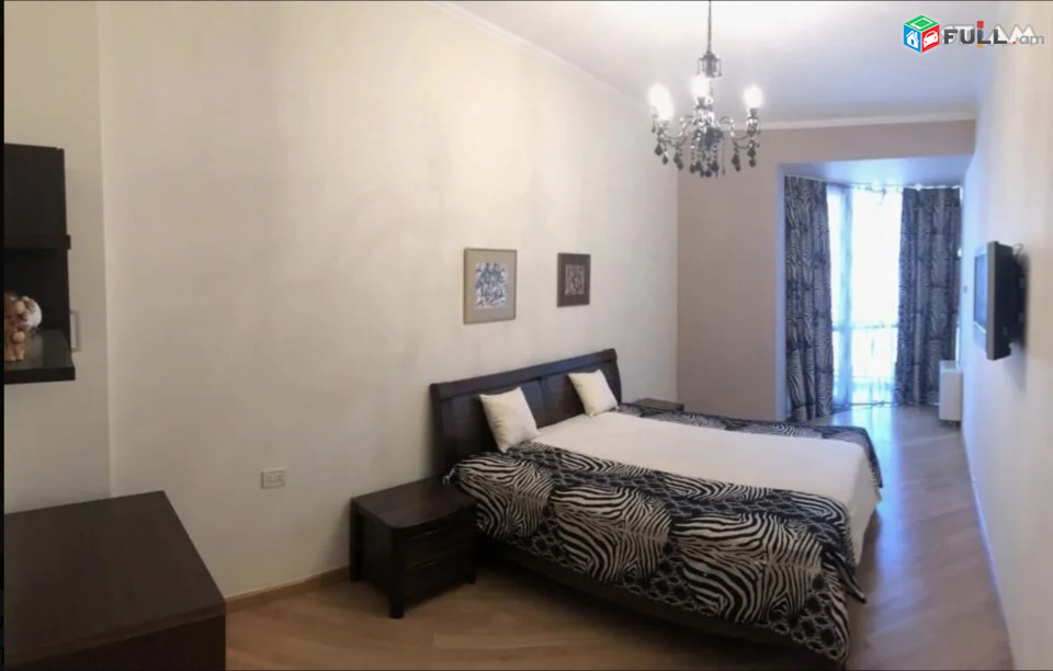 IN0488 Ընդարձակ 4 սենյականոց բնակարան նորակառույց շենքում Ամիրյան փողոցում, 240 ք.մ