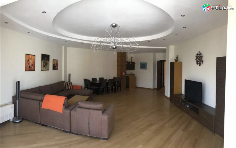 IN0488 Ընդարձակ 4 սենյականոց բնակարան նորակառույց շենքում Ամիրյան փողոցում, 240 ք.մ