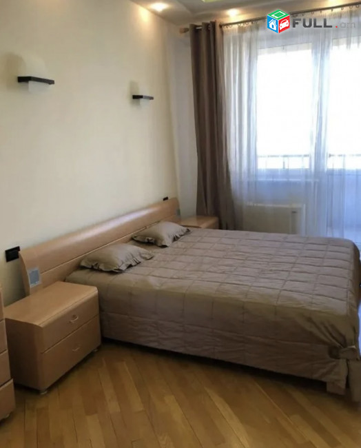 IN0491 Ընդարձակ 4 սենյականոց բնակարան նորակառույց շենքում Ամիրյան փողոցում