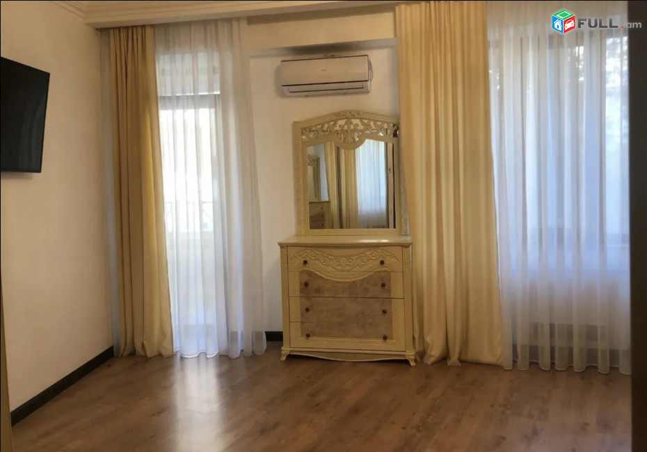 IN0499 Ընդարձակ 4 սենյականոց բնակարան նորակառույց շենքում Եկմալյան փողոցում