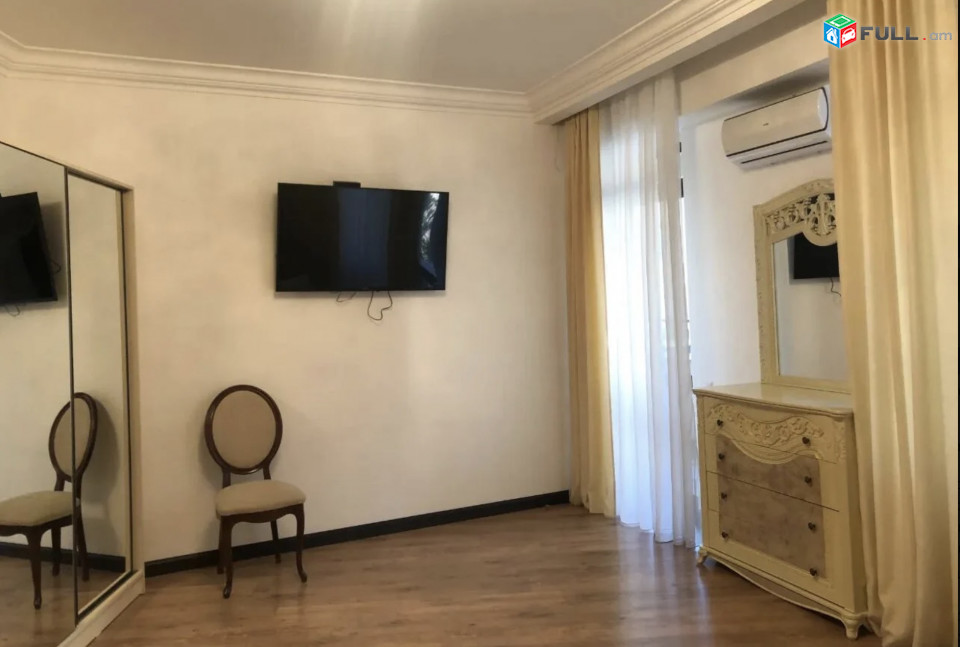 IN0499 Ընդարձակ 4 սենյականոց բնակարան նորակառույց շենքում Եկմալյան փողոցում