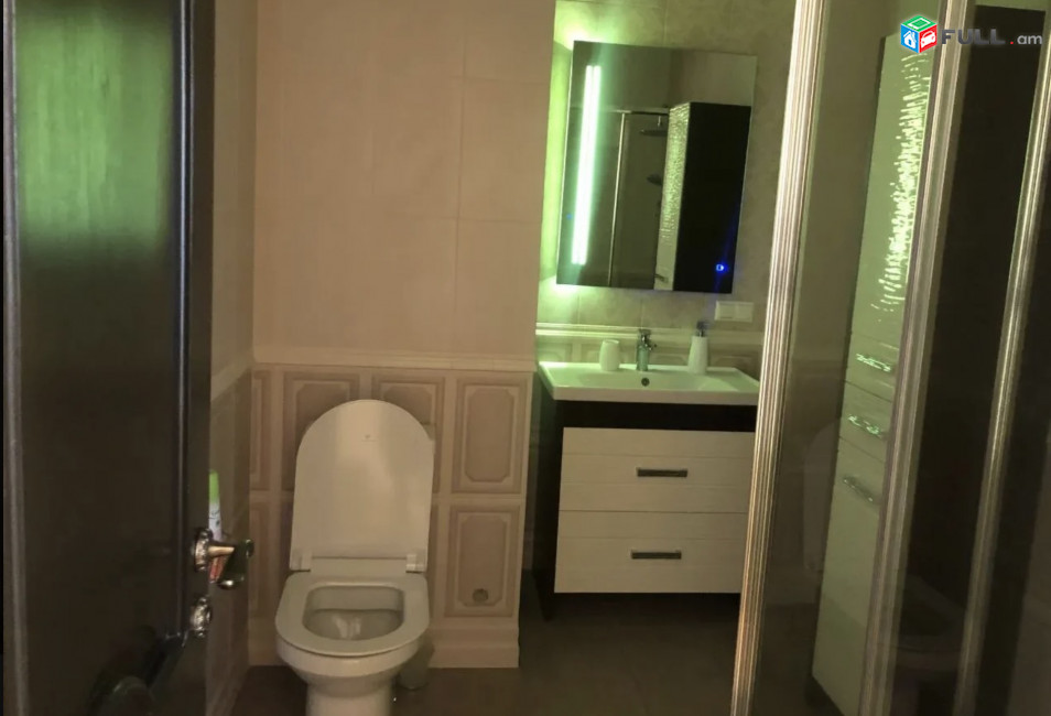 IN0499 Ընդարձակ 4 սենյականոց բնակարան նորակառույց շենքում Եկմալյան փողոցում
