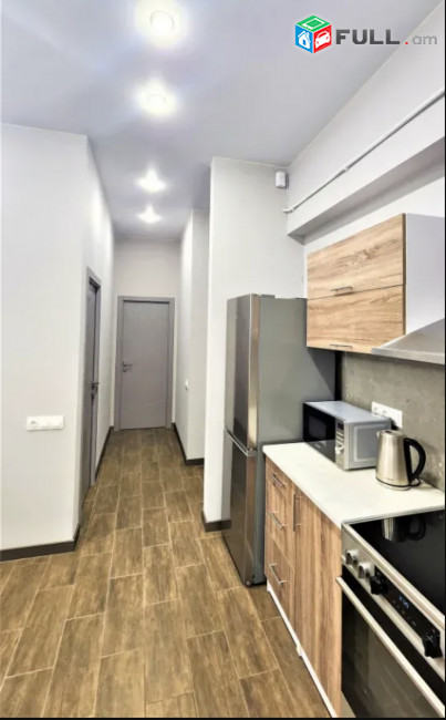 IN0533  Վարձով 3 սենյականոց բնակարան նորակառույց շենքում Ալեք Մանուկյանի փողոցում
