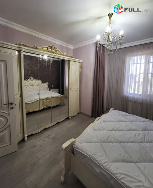 IN0575 Երեք հարկանի քարե տուն, Գ-1 թաղամաս Աջափնյակում, 290 ք.մ., 3+ սանհանգույց, կապիտալ վերանորոգված