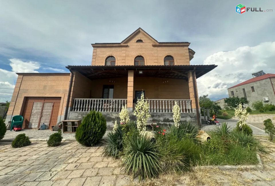 IN0595 Երկու հարկանի քարե տուն Սիլիկյանի 10-րդ փողոցում Աջափնյակում
