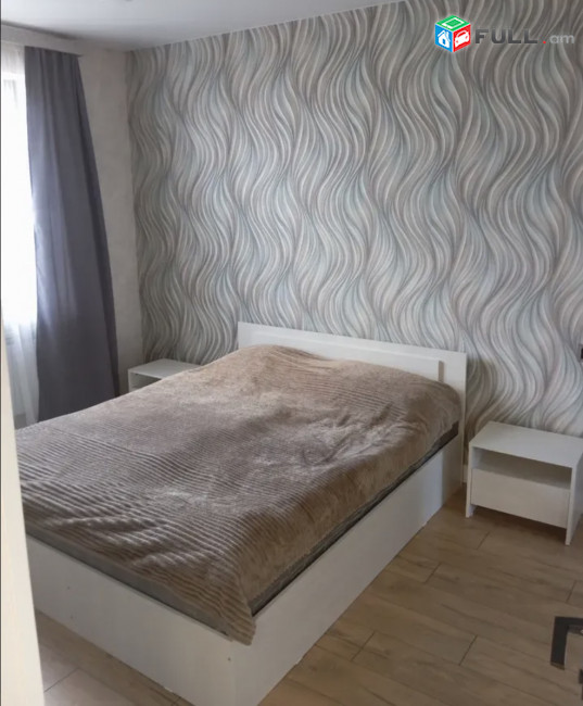 IN0597 Երեք հարկանի քարե թաունհաուզ 5-րդ փողոցում Քանաքեռ Զեյթունում