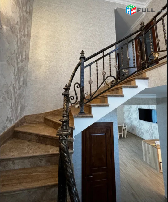 IN0601 Երկու հարկանի քարե թաունհաուզ, Գ-1 թաղամաս Աջափնյակում