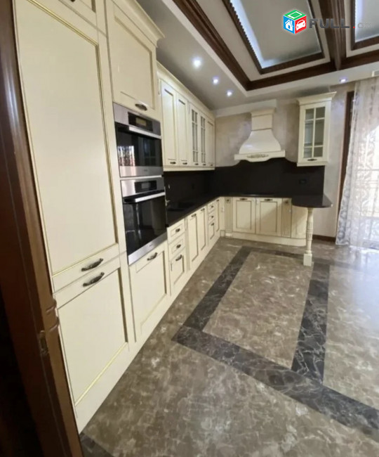 IN0495 Վարձով 4 սենյականոց բնակարան նորակառույց շենքում Ամիրյան փողոցում