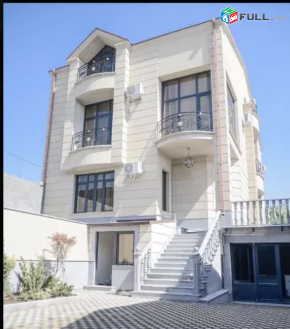 IN0610 Երեք հարկանի քարե տուն Նար–Դոսի փողոցում կենտրոնում