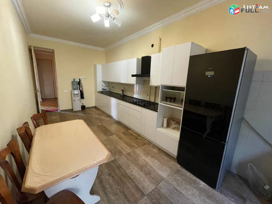 IN0618  Չորս հարկանի քարե տուն Այծեմնիկ Ուրարտուի փողոցում Նորք Մարաշում