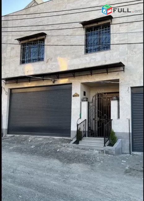 IN0619 Երեք հարկանի թաունհաուզ Պետրոս Դուրյան թաղամաս