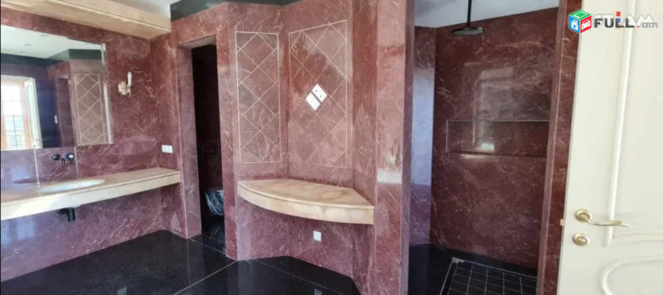 IN0624  Երեք հարկանի քարե ամառանոց Ծարավ աղբյուրի փողոցում Ավանում, 500 քմ, 3+ սանհանգույց