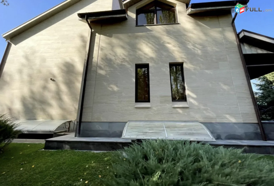IN0623  Երեք հարկանի քարե տուն Ձորաղբյուրում, 600 քմ, 3+ սանհանգույց, մեծ հողամաս, կապիտալ վերանորոգված