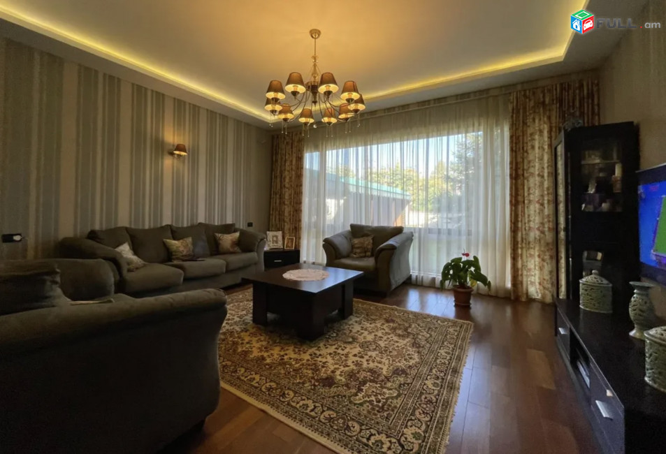 IN0623  Երեք հարկանի քարե տուն Ձորաղբյուրում, 600 քմ, 3+ սանհանգույց, մեծ հողամաս, կապիտալ վերանորոգված