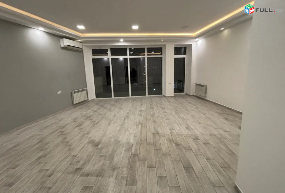 IN0656  Չորս հարկանի քարե տուն  Չարենցի փողոցում կենտրոնում, 529 քմ, 3+ սանհանգույց, կապիտալ վերանորոգված