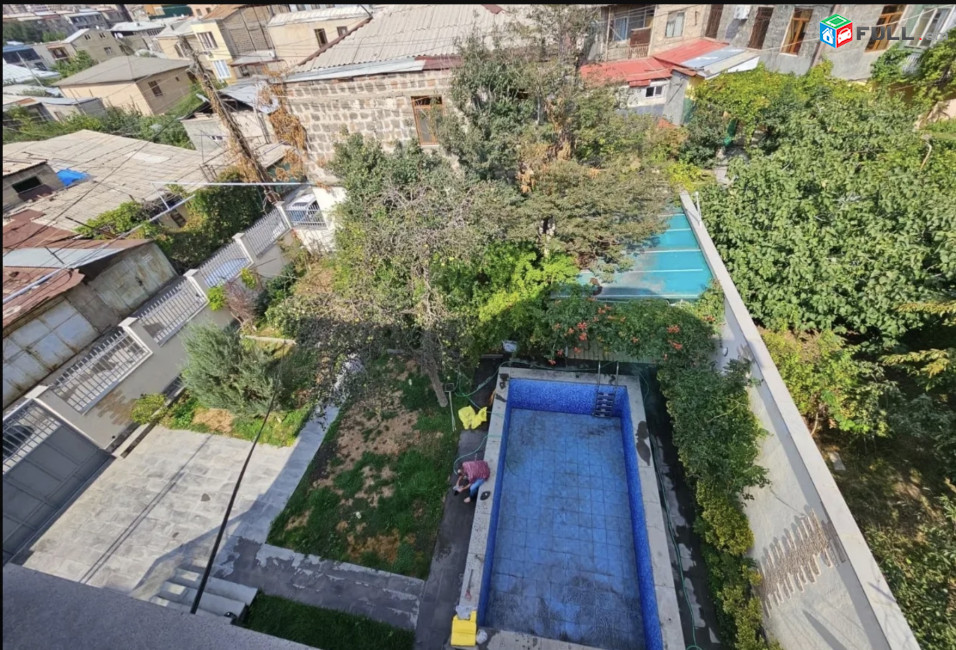 IN0658  Երեք հարկանի տուն Շարա Տալյան փողոցում կենտրոնում, 353 քմ, 3+ սանհանգույց, եվրովերանորոգված