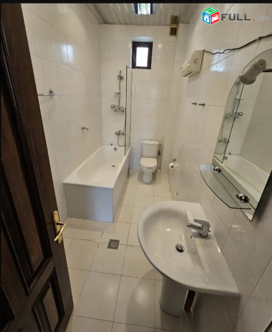 IN0658  Երեք հարկանի տուն Շարա Տալյան փողոցում կենտրոնում, 353 քմ, 3+ սանհանգույց, եվրովերանորոգված