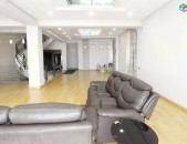 IN0659  Երեք հարկանի քարե տուն Սոս Սարգսյան փողոցում Արաբկիրում, 385 քմ, 3+ սանհանգույց