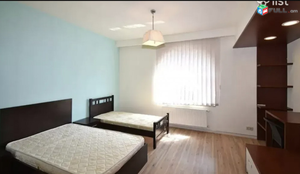 IN0661  Երեք հարկանի քարե տուն, Վահագնի Թաղամաս Աջափնյակում, 440 ք.մ., 3+ սանհանգույց