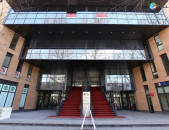 IN0665 Բազմաֆունկցիոնալ գույք Վազգեն Սարգսյան փողոցում կենտրոնում Հանրապետության հրապարակի մոտակայքում