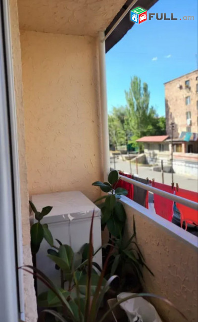 5 սենյականոց բնակարան Դրոյի փողոցում, 124 ք.մ., մի քանի պատշգամբ, կապիտալ վերանորոգված, քարե շենք