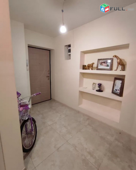 5 սենյականոց բնակարան Դրոյի փողոցում, 124 ք.մ., մի քանի պատշգամբ, կապիտալ վերանորոգված, քարե շենք