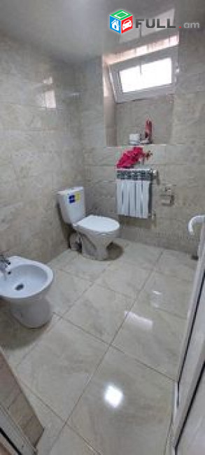 Մեկ հարկանի քարե տուն Բագրատունհաց փողոցում Շենգավիթում 100 քմ. Կապիտալ վերանորոգված