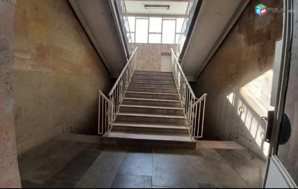 Վաճառք կոմերցիոն տարածք Աջափնյակ Ֆուչիկի փողոց